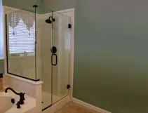 Shower & Tub Enclosures/Glasses